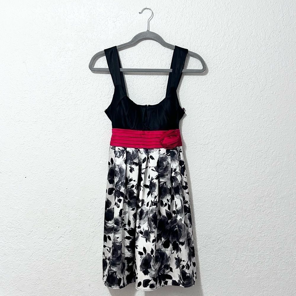 City Triangles dress size 7